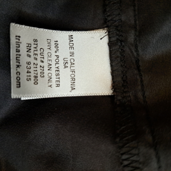 Lululemon Mock Neck Top Black Zip Closure Size L Excellent Condition - Picture 3 of 9